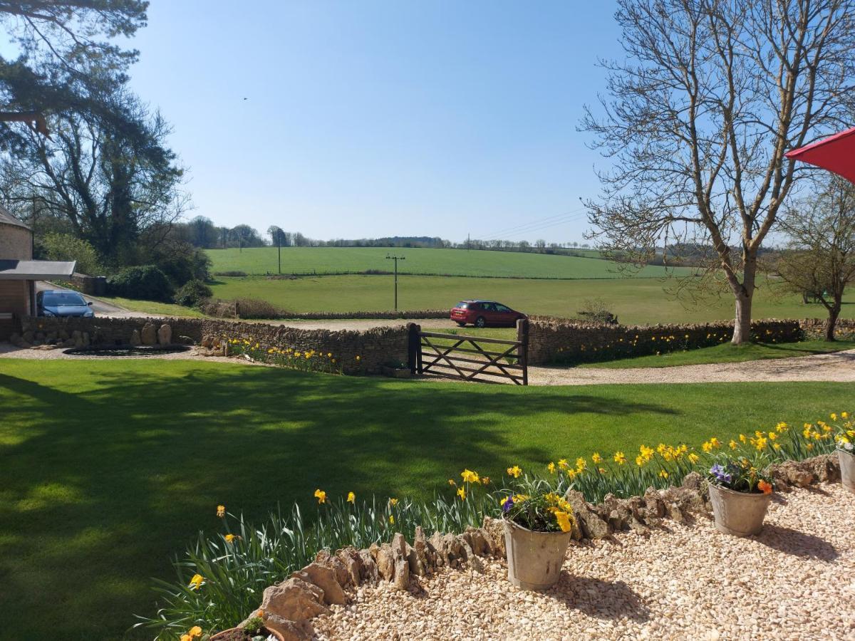 Thames Head Wharf - Historic Cotswold Cottage With Stunning Countryside Views Cirencester Esterno foto