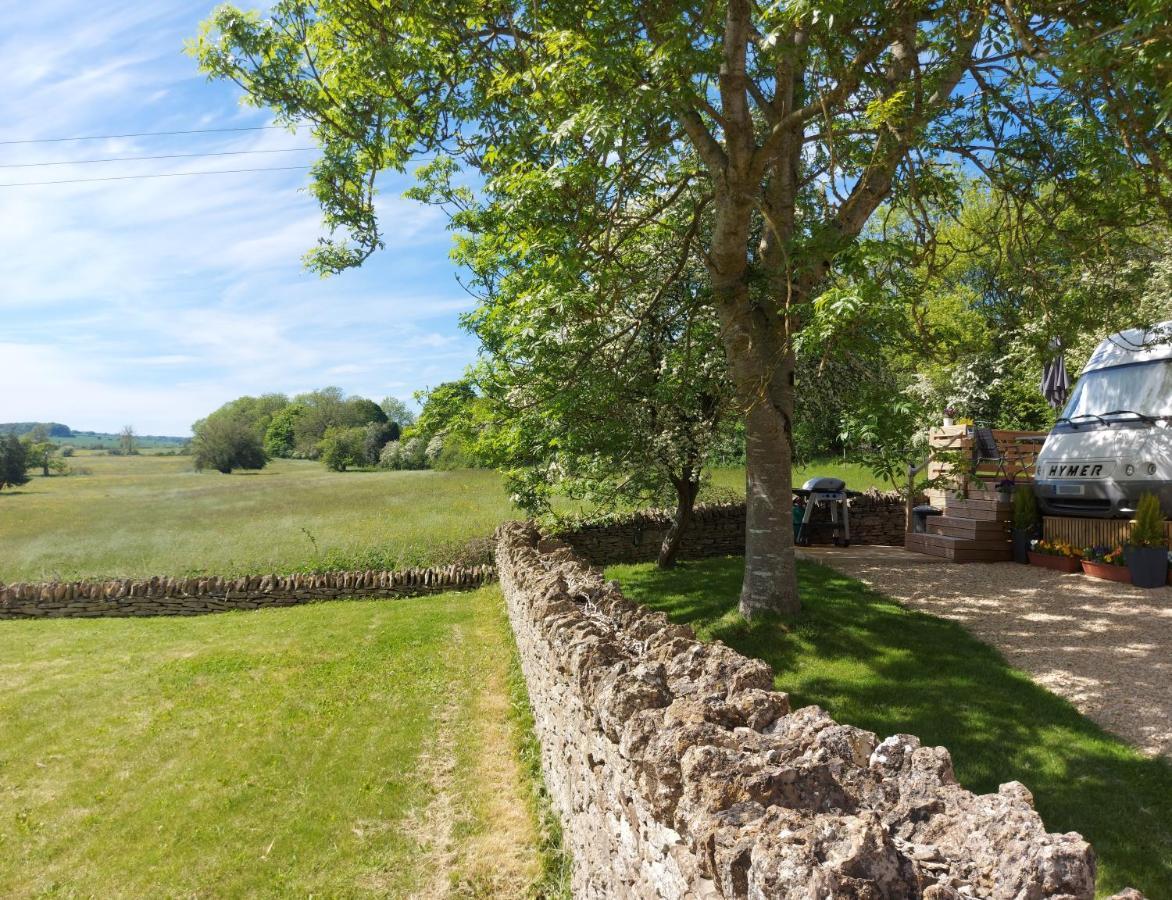 Thames Head Wharf - Historic Cotswold Cottage With Stunning Countryside Views Cirencester Esterno foto