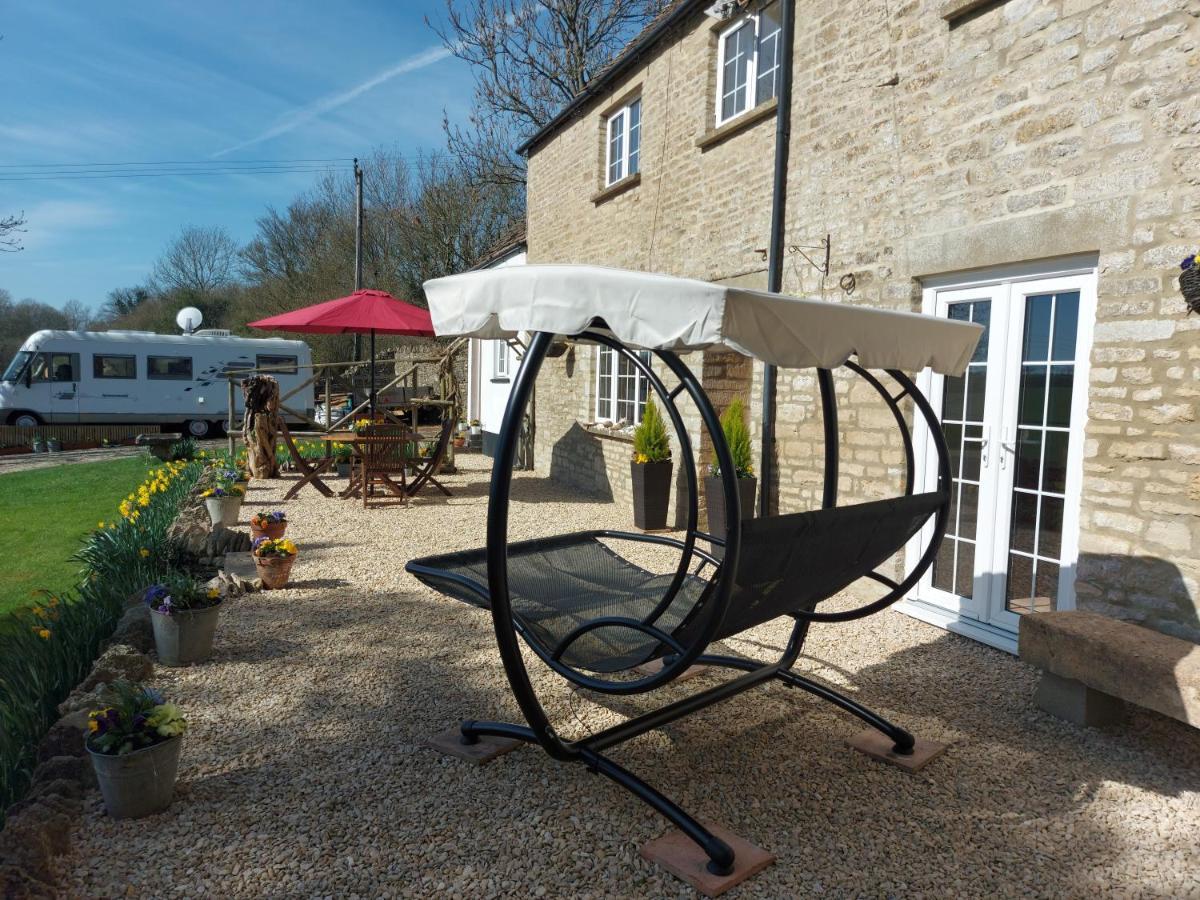 Thames Head Wharf - Historic Cotswold Cottage With Stunning Countryside Views Cirencester Esterno foto