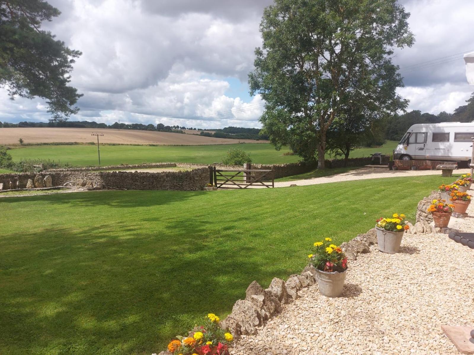 Thames Head Wharf - Historic Cotswold Cottage With Stunning Countryside Views Cirencester Esterno foto