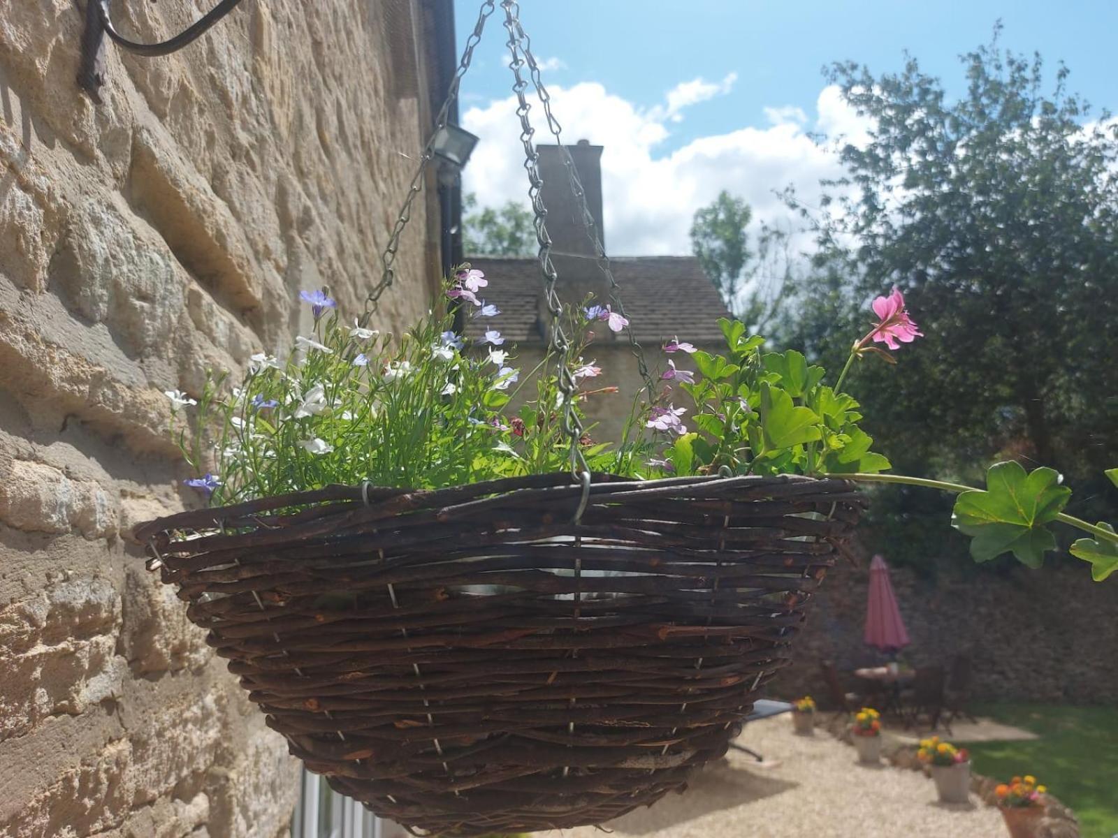 Thames Head Wharf - Historic Cotswold Cottage With Stunning Countryside Views Cirencester Esterno foto