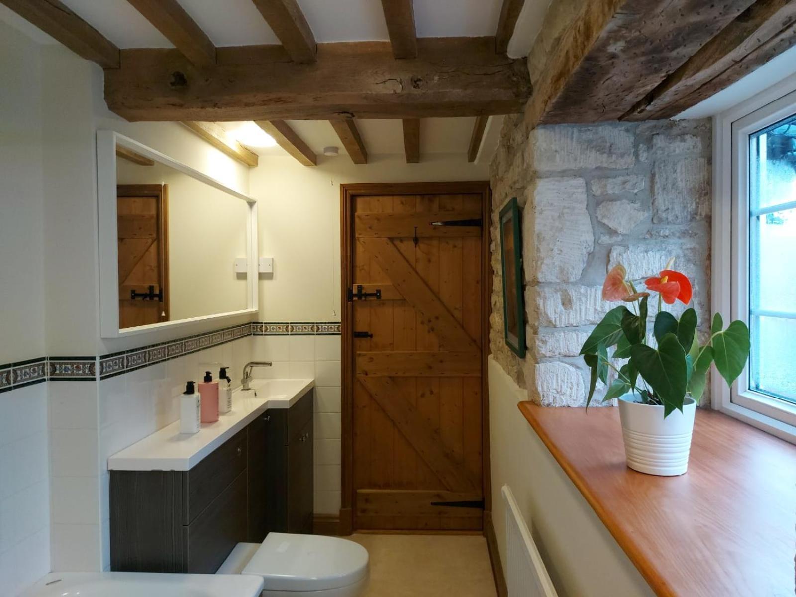 Thames Head Wharf - Historic Cotswold Cottage With Stunning Countryside Views Cirencester Esterno foto